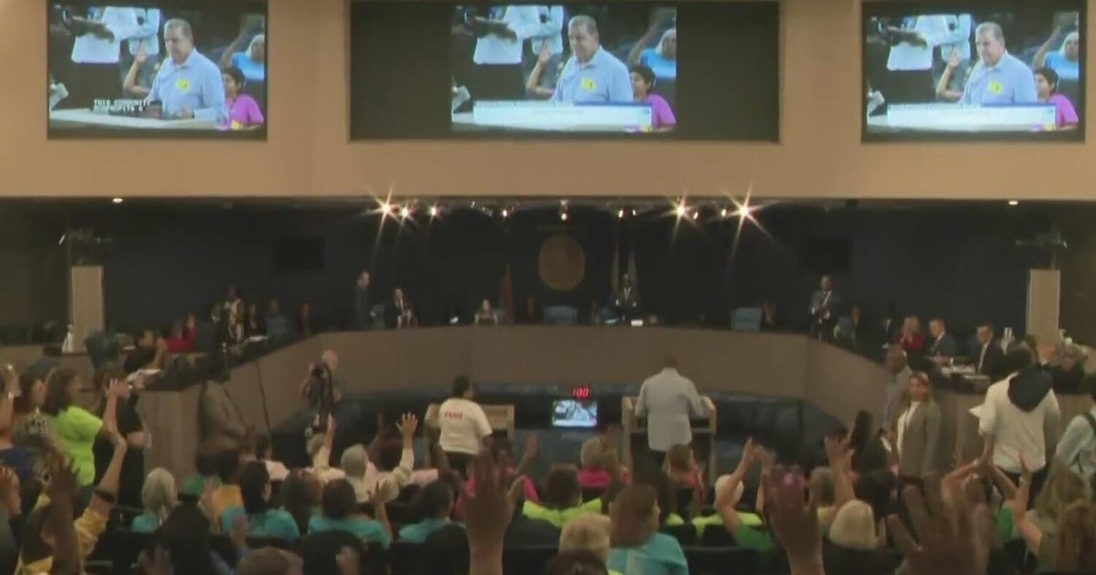 Miami-Dade tackles budget crisis during commission meeting – CBS News