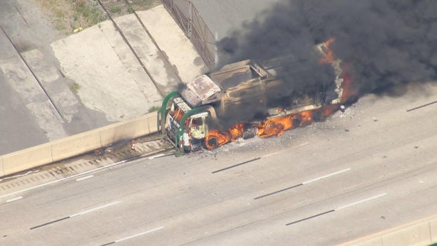 lns-chopper-truck-fire-95-south-090525-frame-15756.jpg 