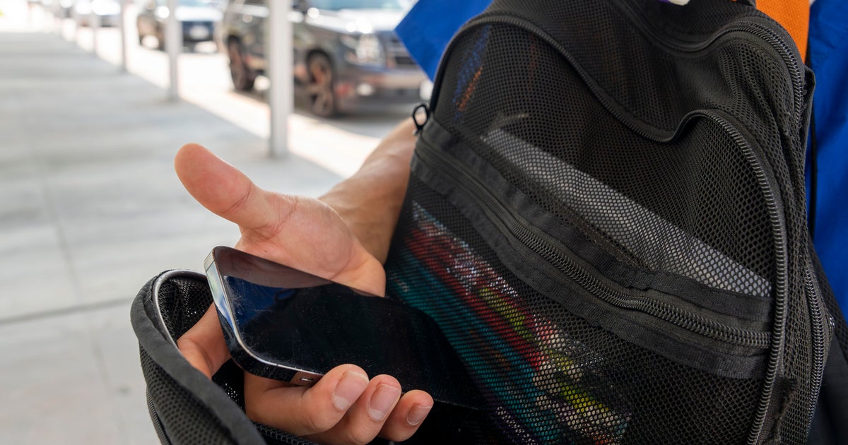 2 Massachusetts high schools limiting cellphones but in different ways