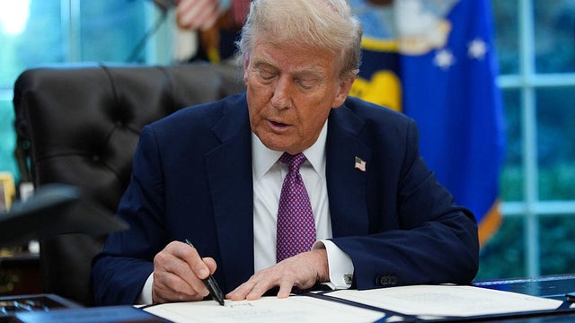 Trump Signs Executive Order 