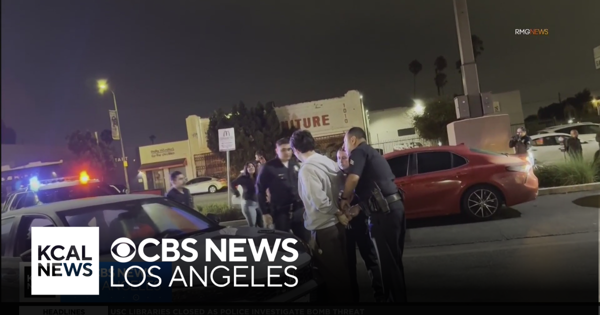 1 killed in shooting outside East Hollywood McDonald's - CBS Los Angeles