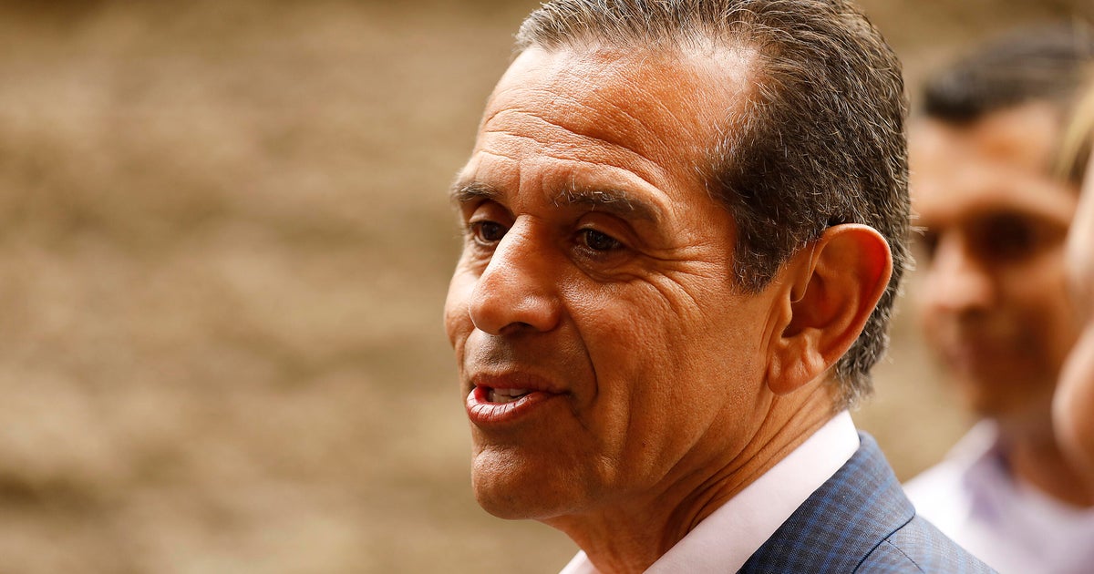 Mayor Karen Bass endorses Antonio Villaraigosa for California governor