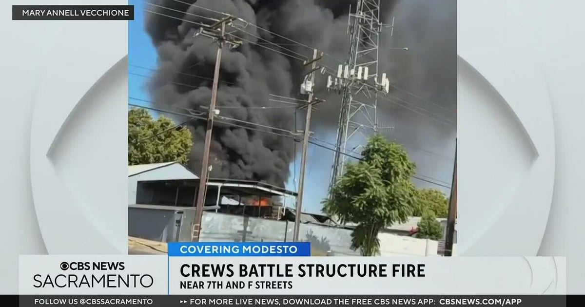 Crews battle fire at abandoned auto shop in Modesto