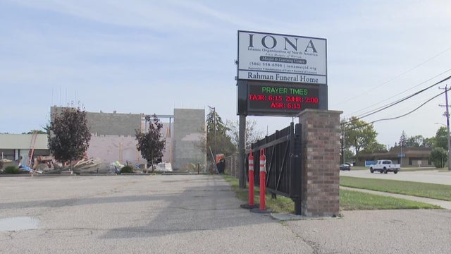 Police investigate vandalism at mosque in Warren, Michigan 