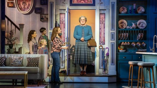 mrs-doubtfire-pics-5-1.jpg 