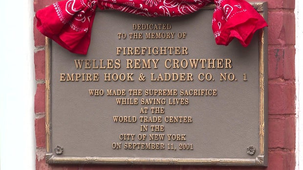 Plaque honoring Welles Remy Crowther at Nyack firehouse 