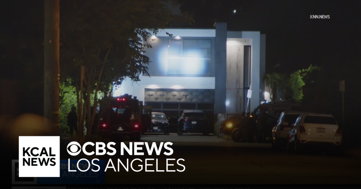 Woodland Hills home invasion burglary leads to SWAT standoff in North ...