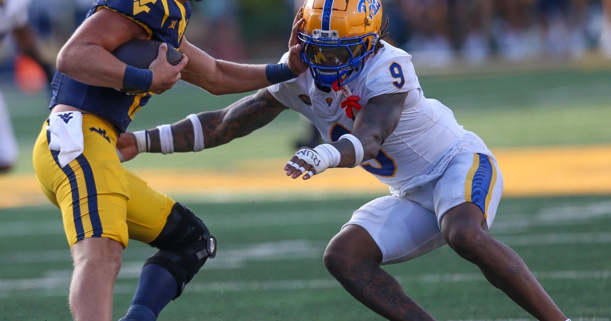 West Virginia stuns Pitt in comeback Backyard Brawl win - CBS Pittsburgh