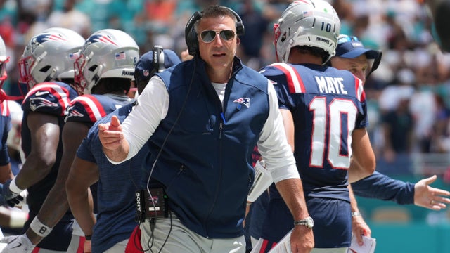 NFL: SEP 14 Patriots at Dolphins 