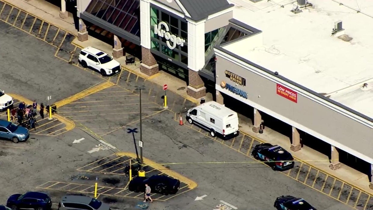 Armored truck driver injured in robbery at Atlanta Kroger - CBS Atlanta