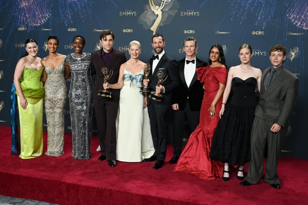 Noah Wylie and the cast of "The Pitt" at the Emmy Awards 