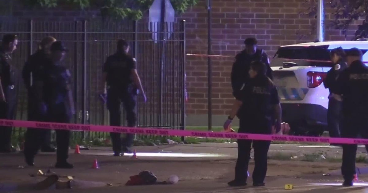 Police investigating 2 separate shootings involving officers in Chicago ...