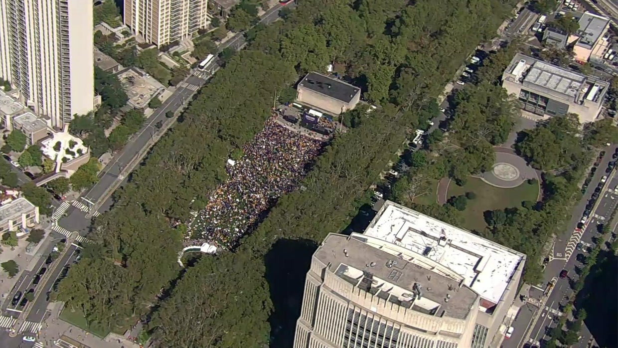 Thousands rally in Brooklyn to support increased charter school funding ...