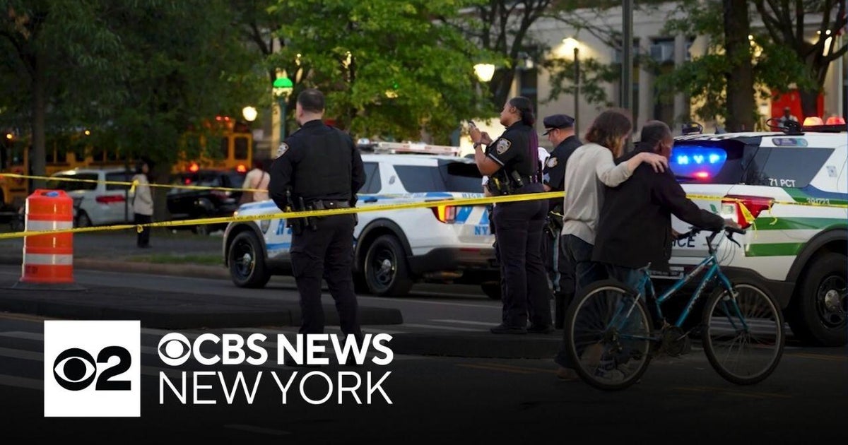 Truck driver kills woman in Brooklyn hit-and-run, NYPD says - CBS New York