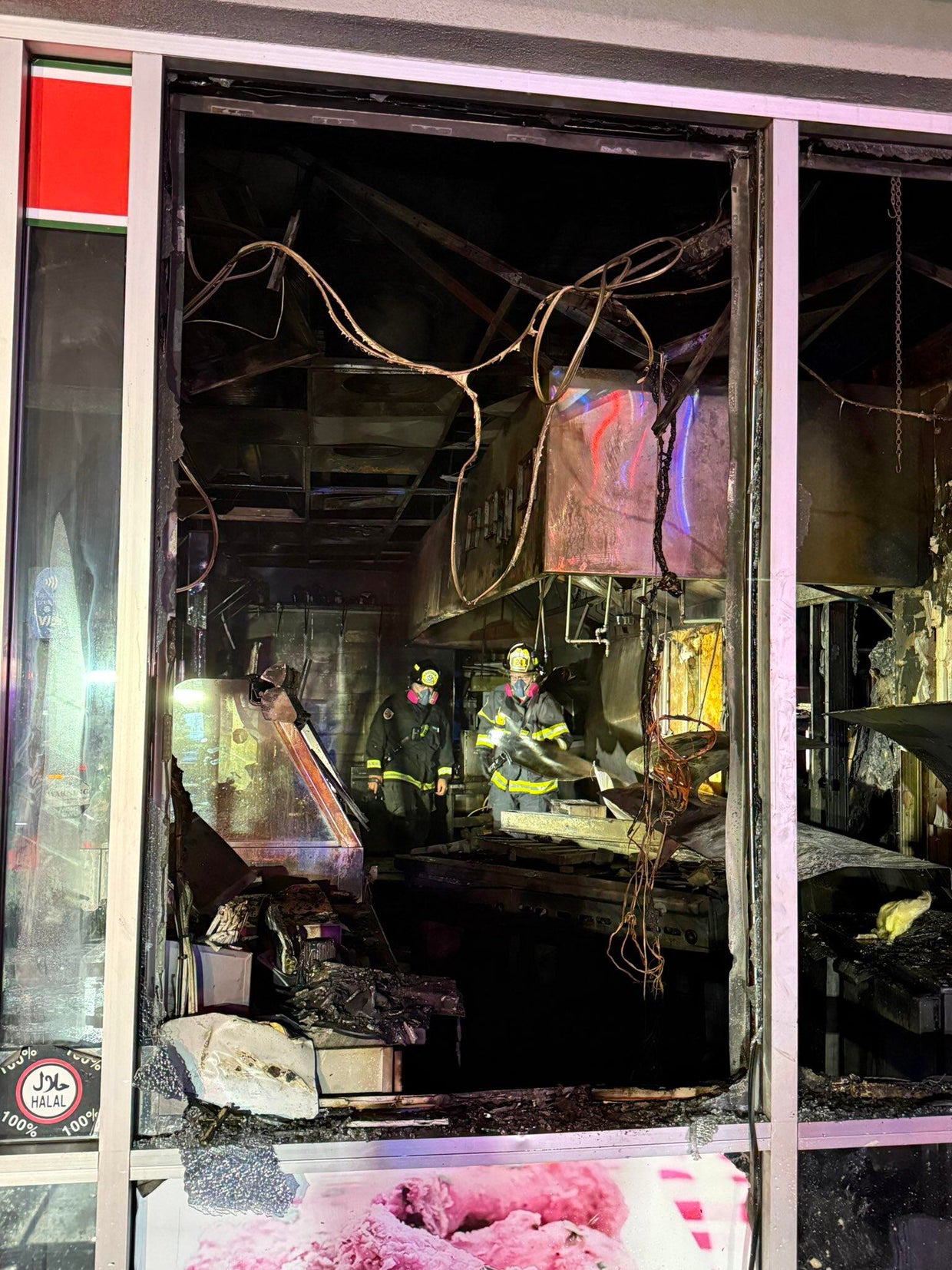 Business damaged in overnight fire at Denver area shopping center - CBS ...
