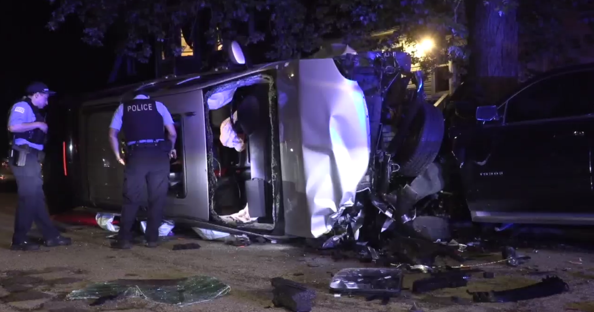 Man dies after being found shot in overturned SUV on Chicago's ...