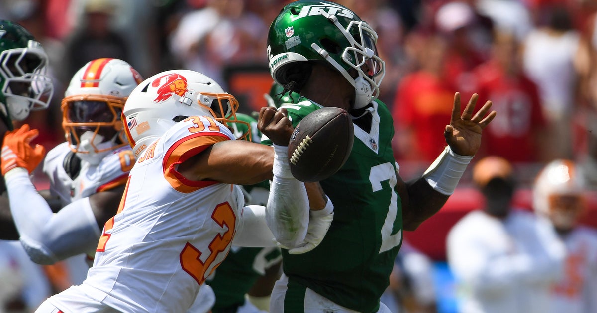 Buccaneers Edge Jets 29-27 After Dramatic Fourth-Quarter Comeback
