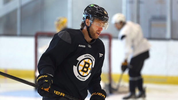 Pastrnak Returns After Tendonitis; Bruins Rely on Him