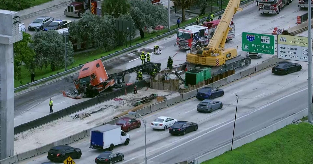 Tanker crash leaking diesel causes heavy traffic backups on Dolphin Expressway near Downtown Miami