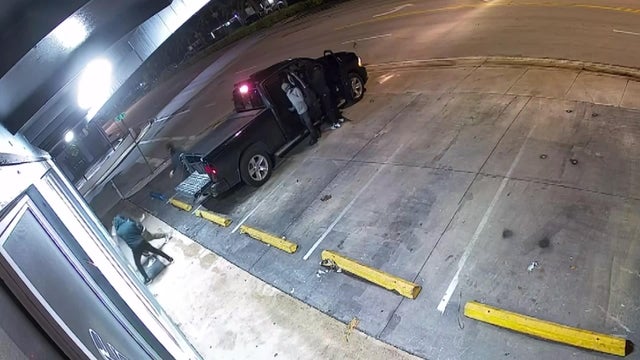 1800-ivan-w-miami-kick-shop-burglary-pkg.jpg 