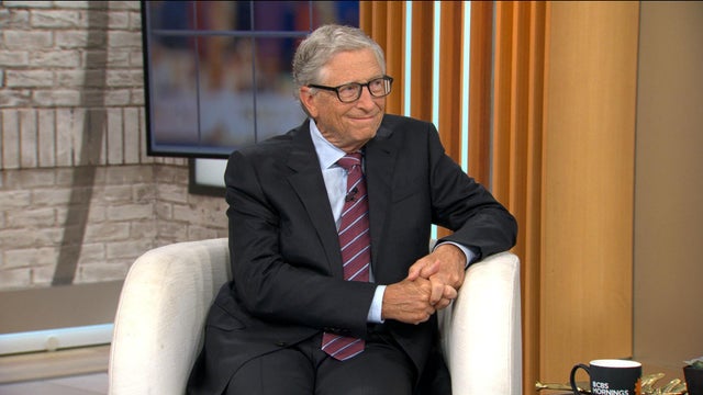 0923-cmo-gates.jpg 