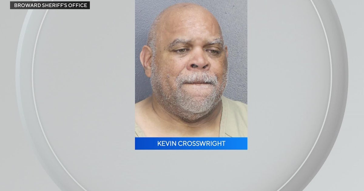 FBI warns of romance scams as Broward woman loses ,000, authorities say