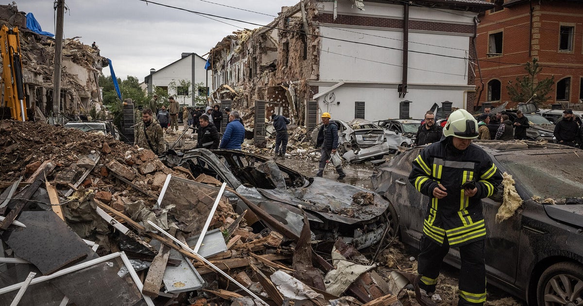 4 people killed, dozens injured in major Russian attack on Ukraines capital