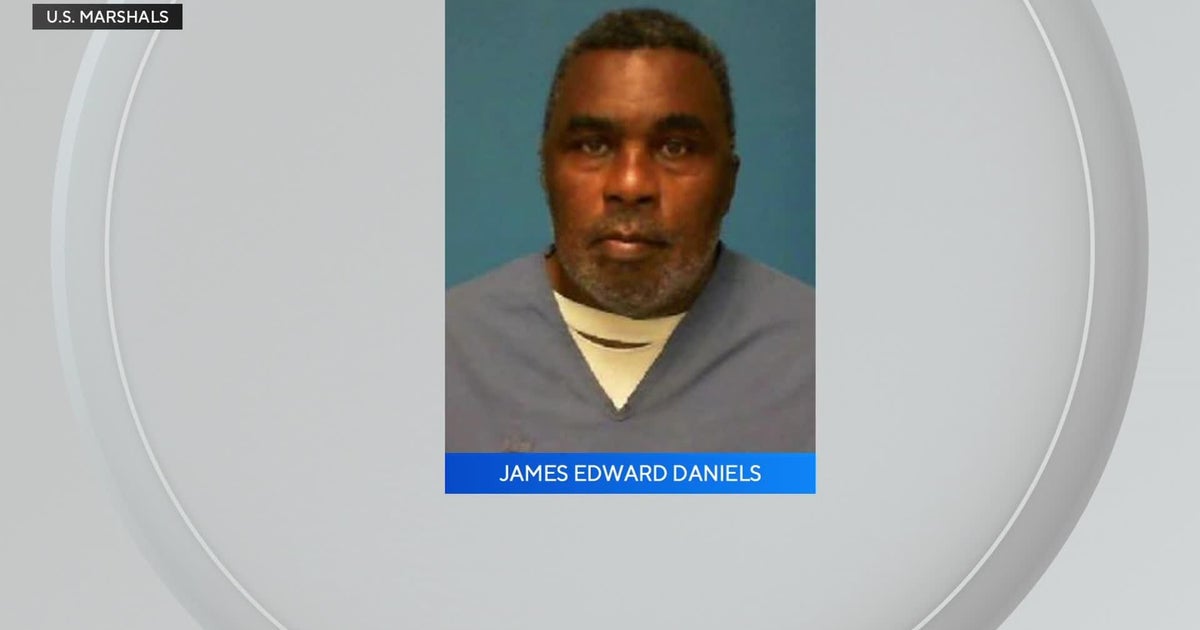 Convicted killer mistakenly released from Miami-Dade jail, authorities say