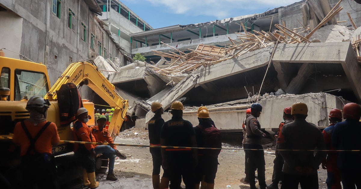 Indonesian school breakdown kills at least 3, a Spark race to find a lot of survivors under the debris