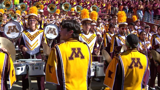 ko-umn-fight-song-pkg-wcco8vf7-00-00-2412.jpg 