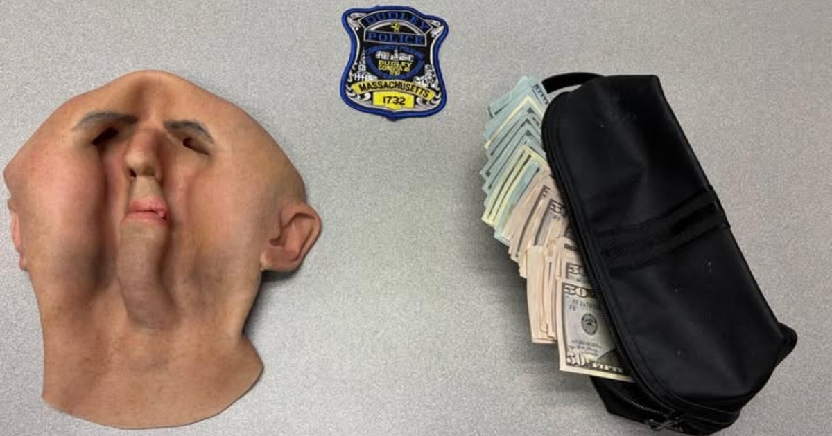 Masked 17-year-old allegedly robbed bank in Dudley