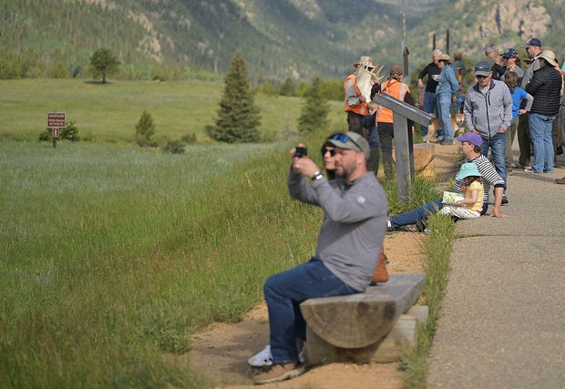 Signs be posted at all national parks, monuments, and historic sites requesting feedback from visitors. 
