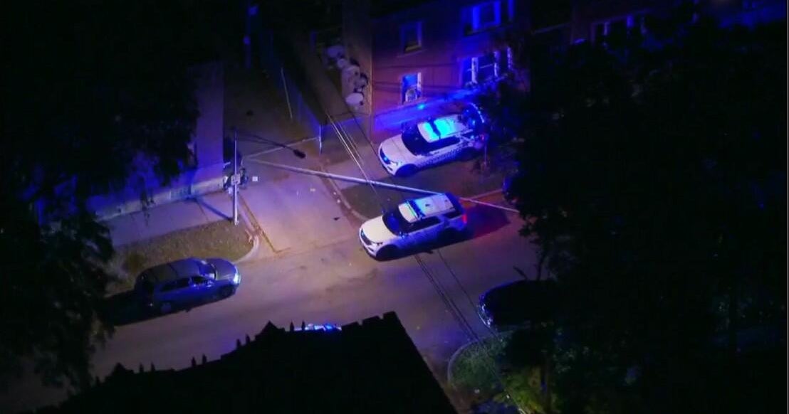 2 men killed in shooting at Auburn Gresham apartment building - CBS Chicago