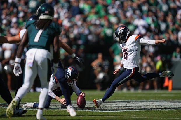 Broncos Eagles Football 