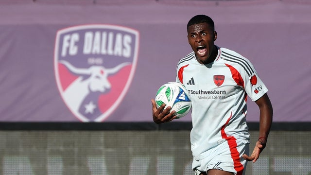 FC Dallas v LA Galaxy 