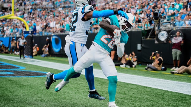 Miami Dolphins v Carolina Panthers - NFL 2025 