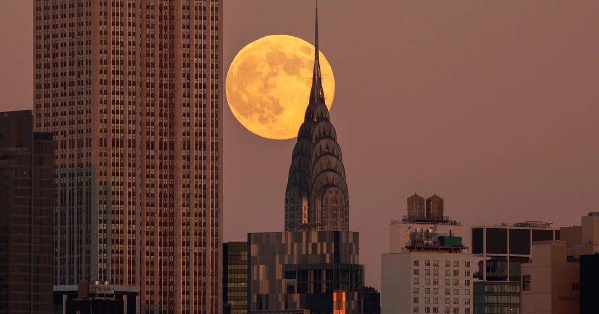 October's Harvest Supermoon will appear over NYC tonight. Here's when to see it.