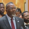 Mayor signs order prohibiting use of city property for immigration enforcement 