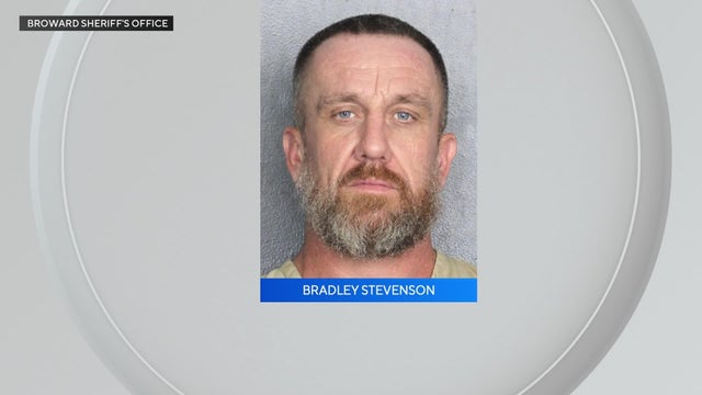 a-tz3-53-ftl-dad-arrest-wforcax5.jpg 