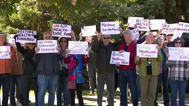 10p-vo-emmer-shutdown-rally-wcco8x1p.jpg 