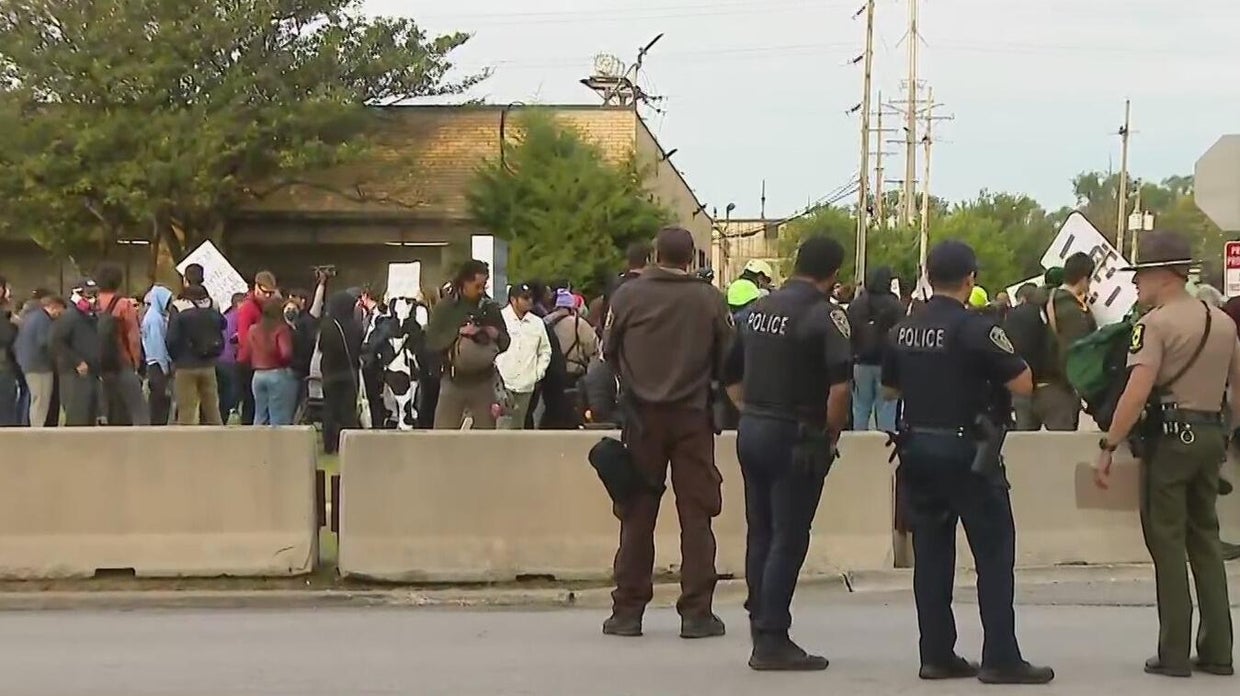 ICE in Chicago amid ongoing "Operation Midway Blitz" activity