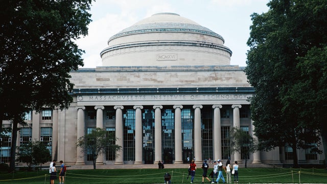 MIT Bitcoin Experiment Nets 13,000% Windfall for Students Who Held On 