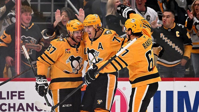 New York Islanders v Pittsburgh Penguins 