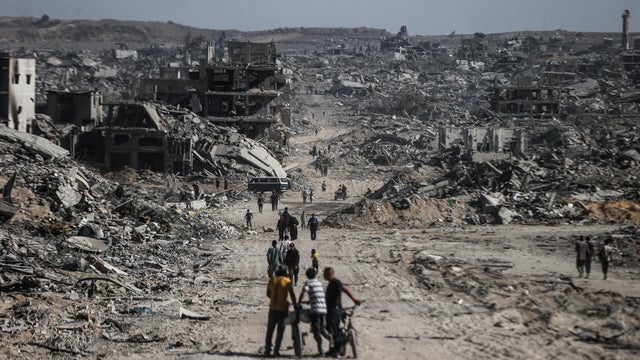 Thousands of Palestinians return to Northern Gaza following ceasefire 