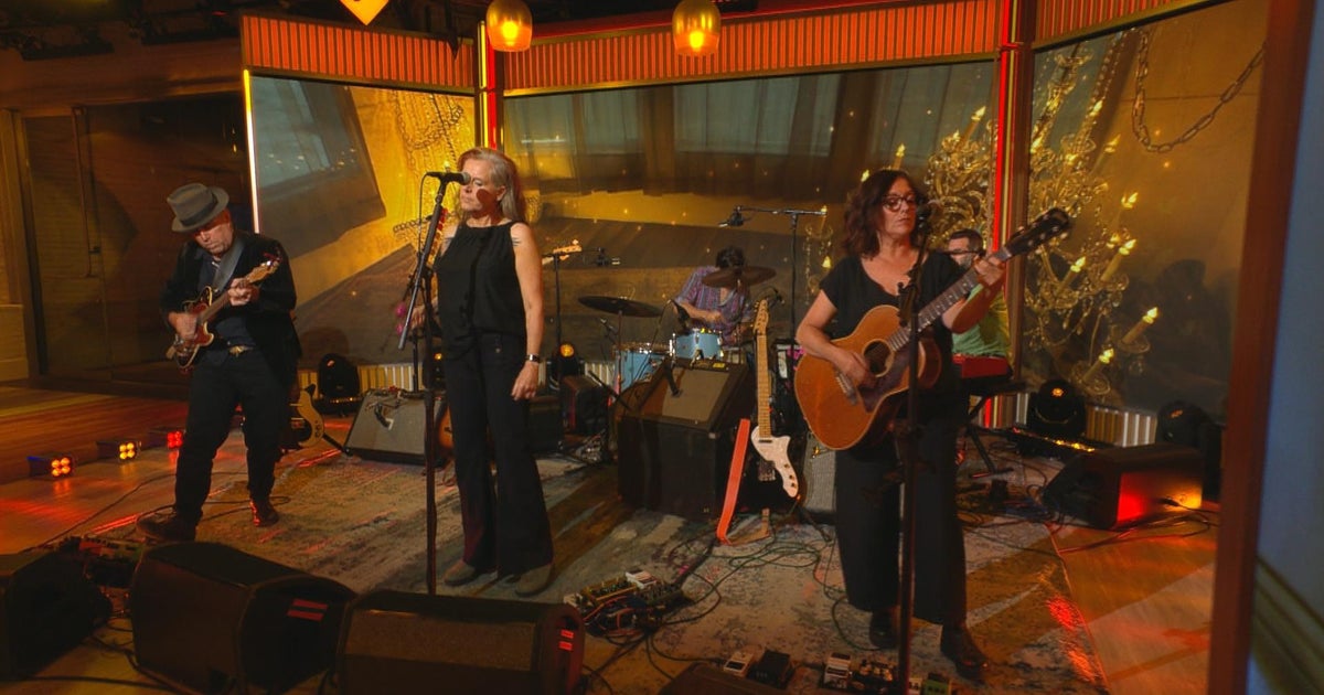 Saturday Sessions: Neko Case performs "Baby I'm Not (A Werewolf)"