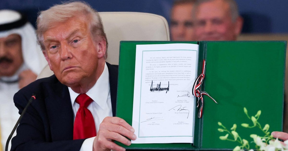 Trump attends Israel-Hamas peace signing in Egypt | Special Report