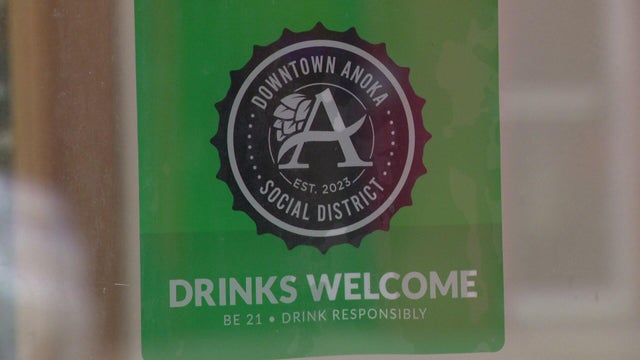 10p-pkg-anoka-social-district-year-round-wcco8y1s-00-00-4824.jpg 