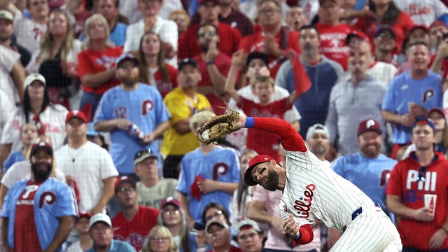 Division Series - Los Angeles Dodgers v Philadelphia Phillies - Game Two 