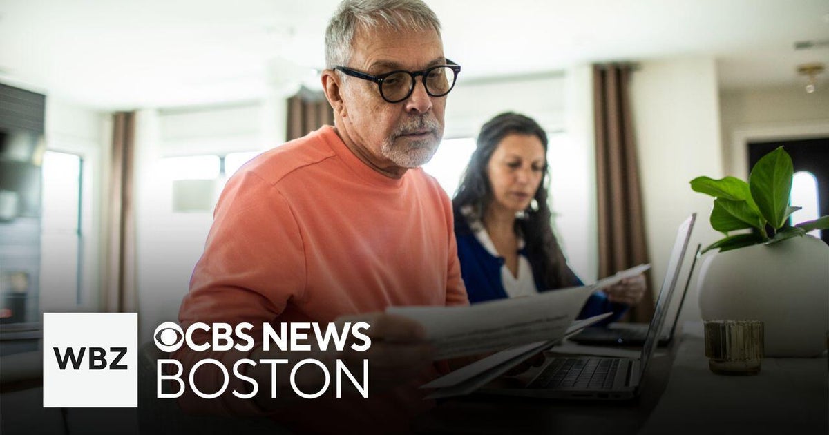 New survey finds most Americans struggling to make ends meet despite ...