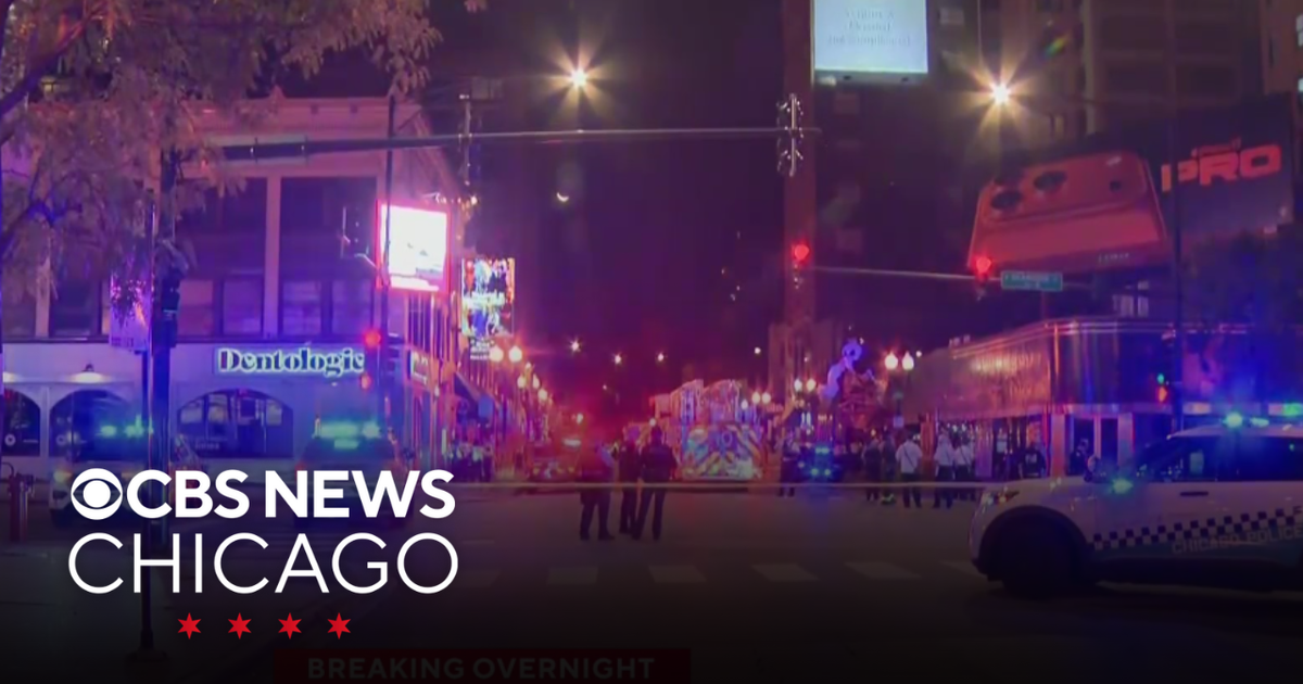 Drive-by mass shooting leaves 4 injured on Near North Side - CBS Chicago